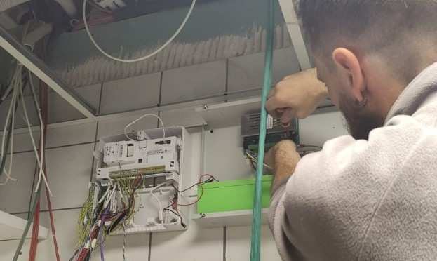 cámaras de circuito cerrado de televisión Aingenia trabajando